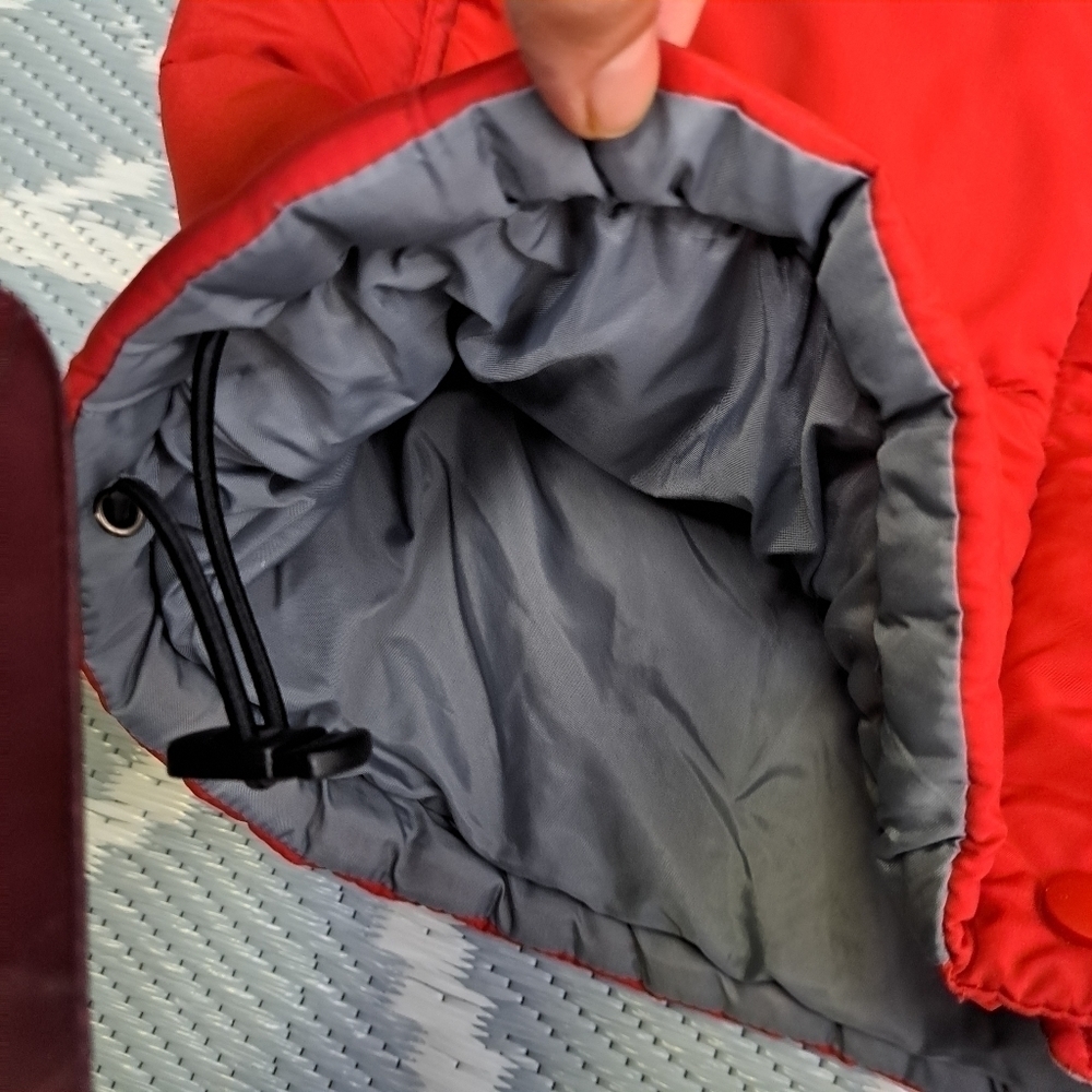CLUB Monaco Red Vest - Picture 8 of 9